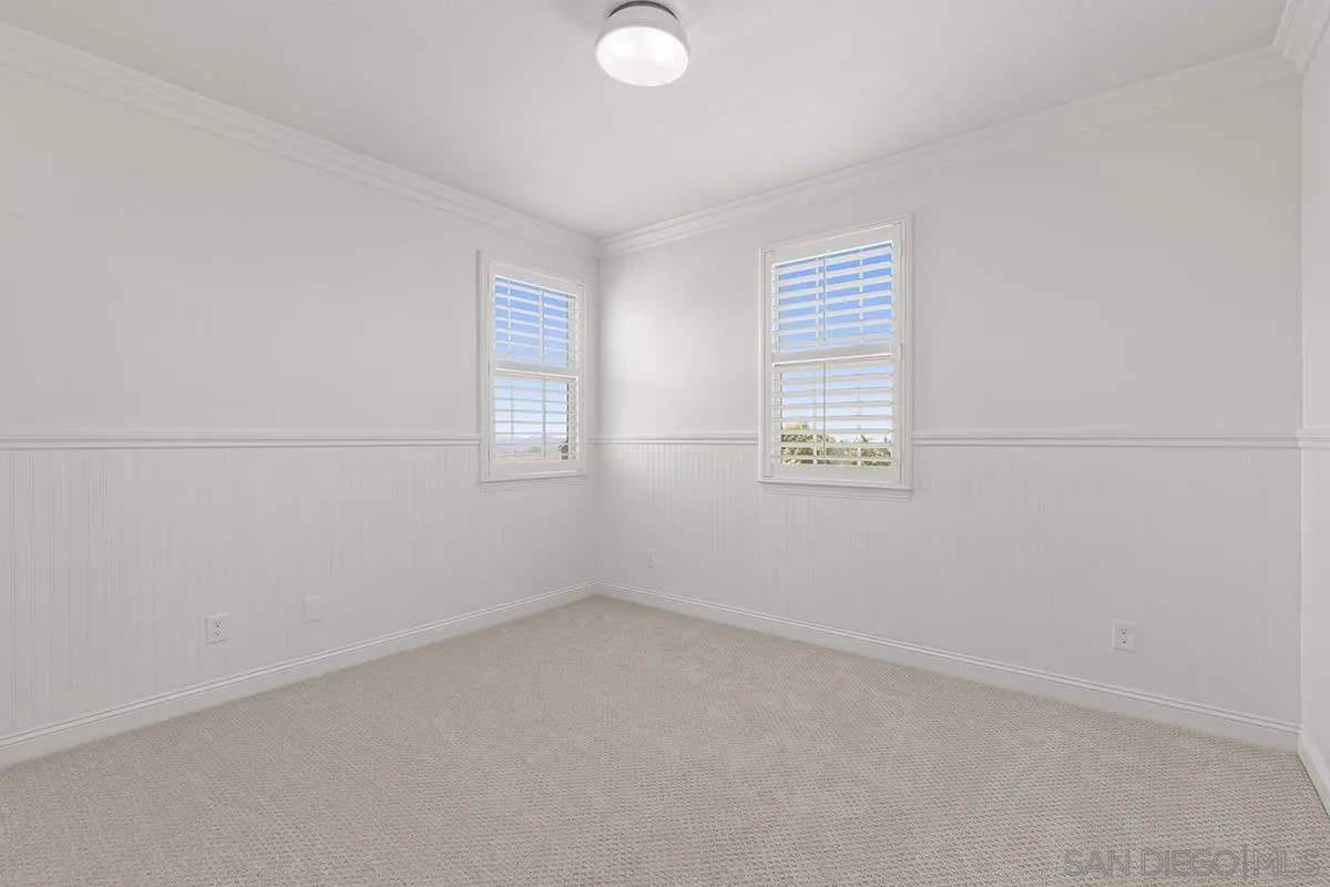 6338 Huntington Dr