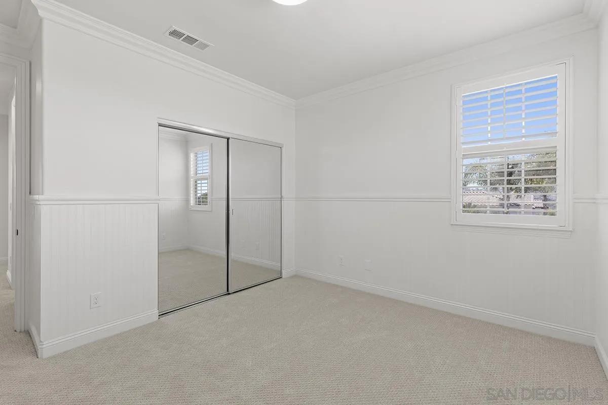6338 Huntington Dr