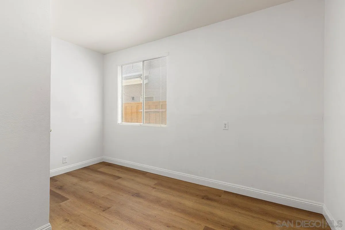 8205 Thimble Ct
