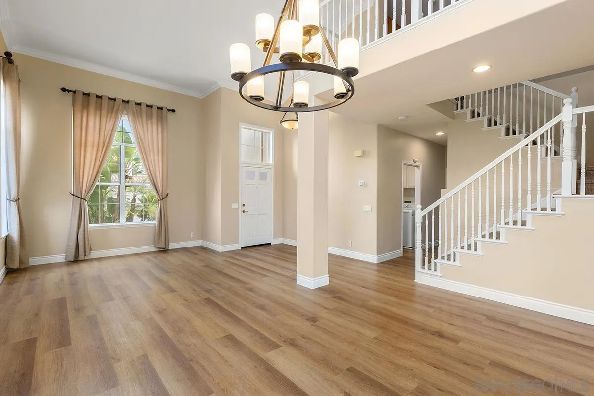 8205 Thimble Ct