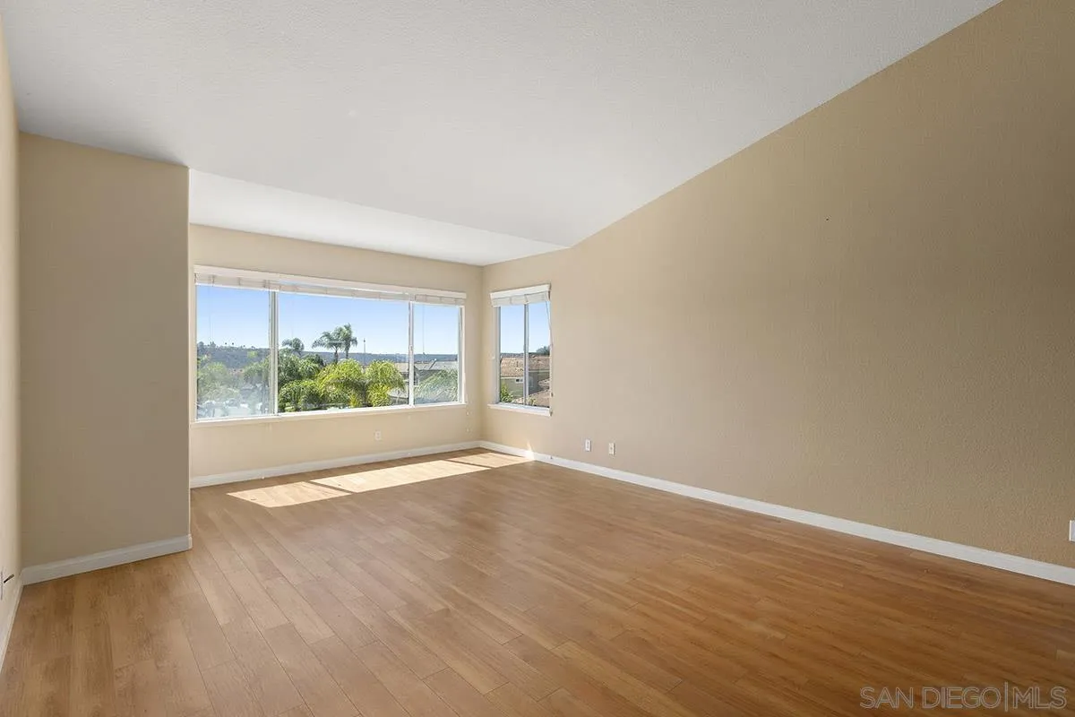 8205 Thimble Ct