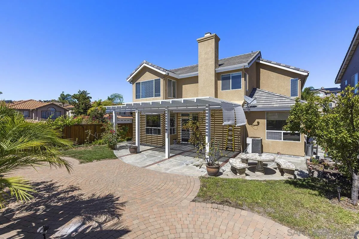8205 Thimble Ct