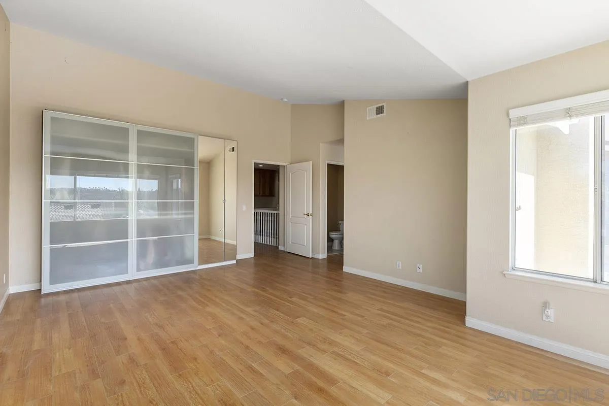8205 Thimble Ct