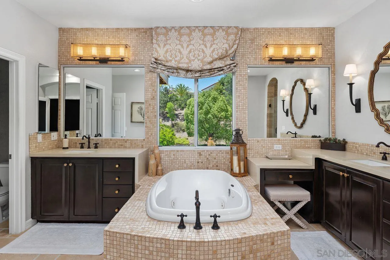 12113 Travertine Ct