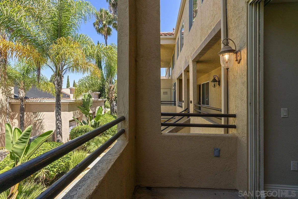 3957 Nobel Dr Unit 208