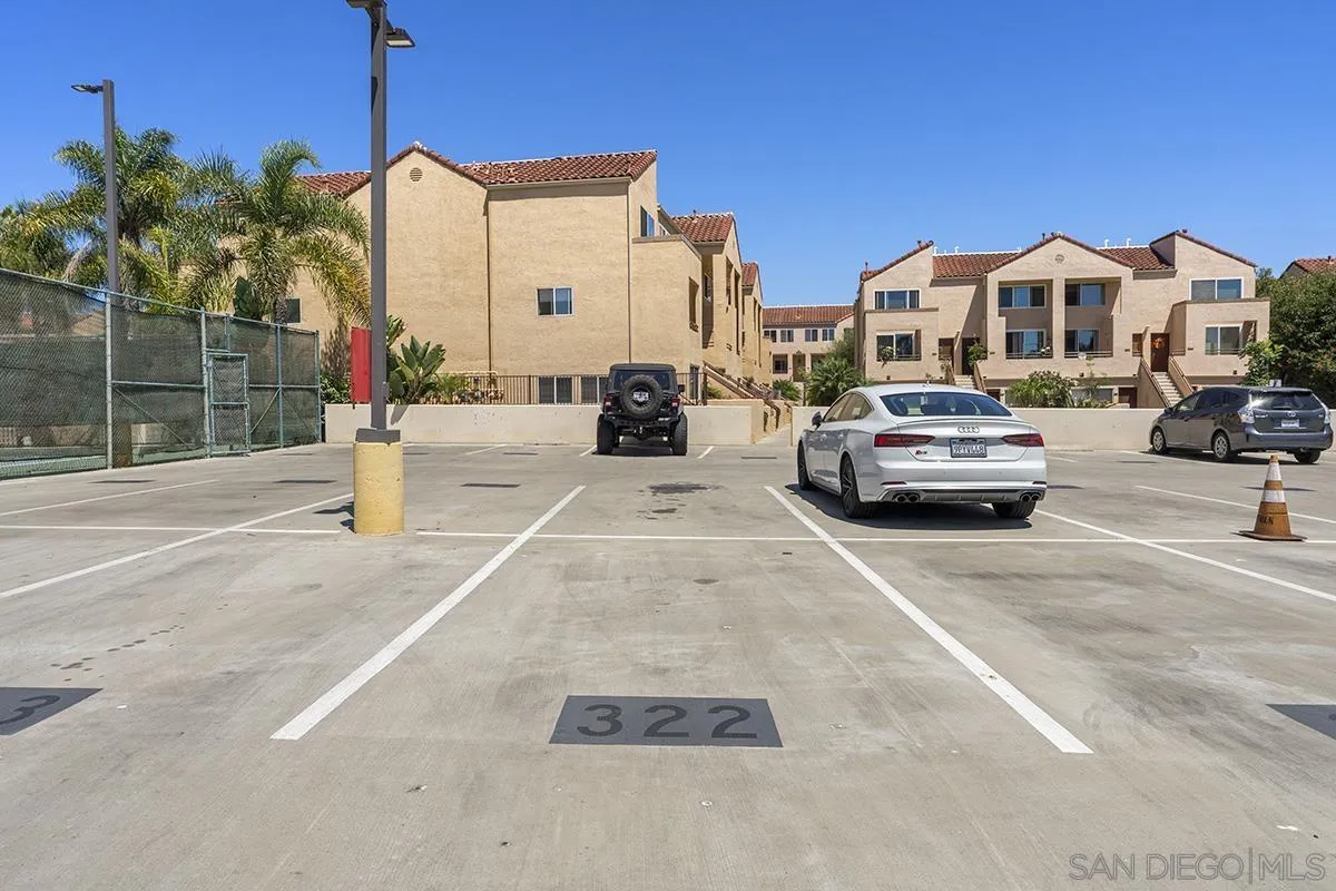 3957 Nobel Dr Unit 208