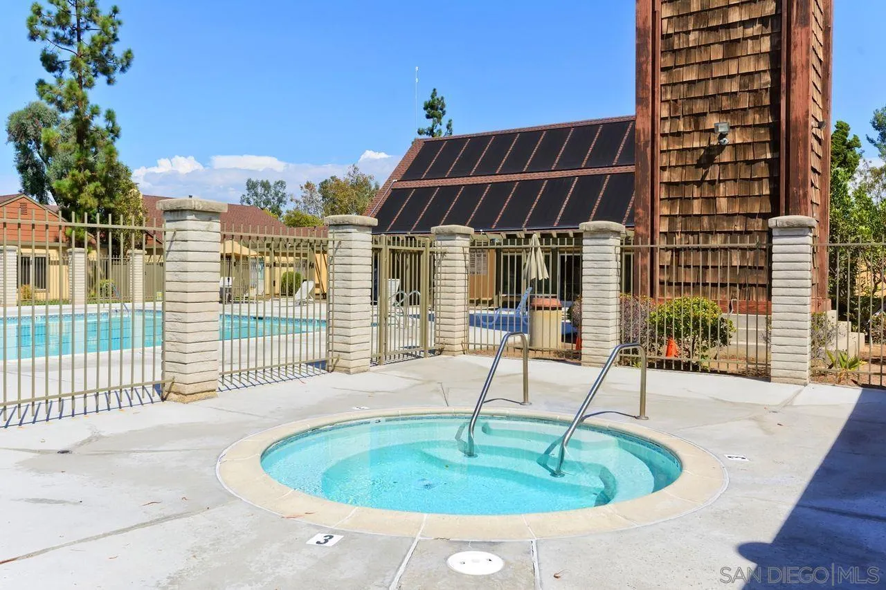 10539 Caminito Glenellen