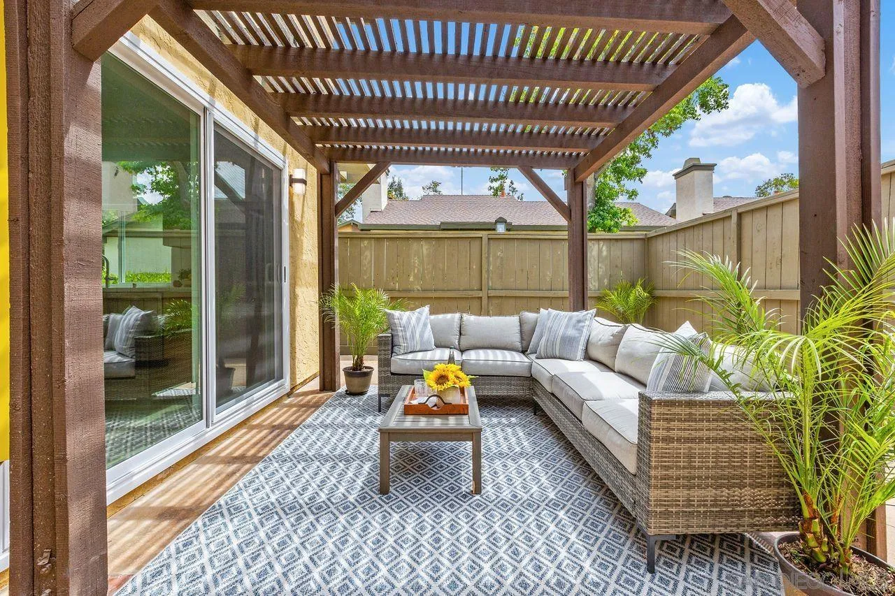 10539 Caminito Glenellen