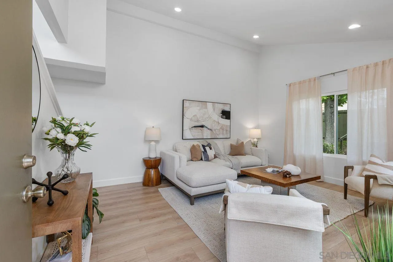 10539 Caminito Glenellen