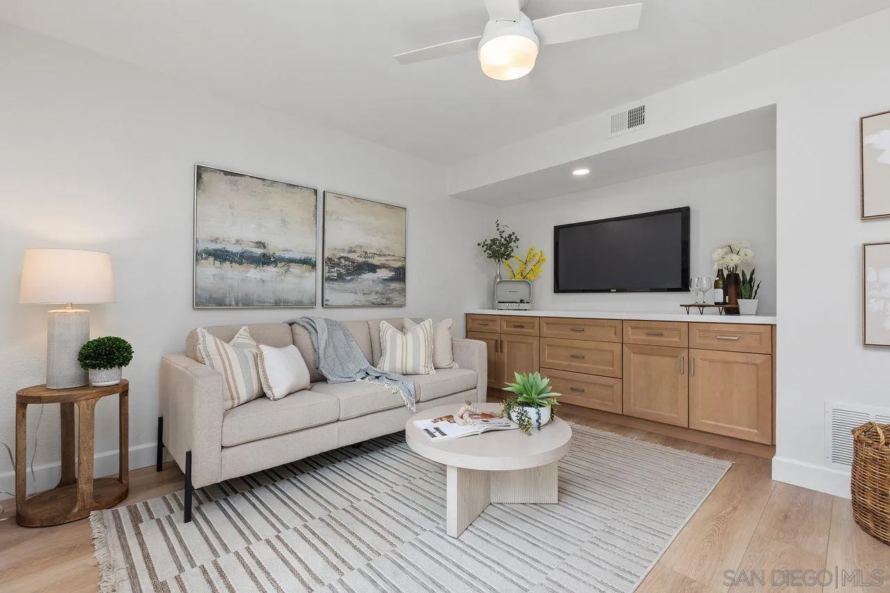 10539 Caminito Glenellen