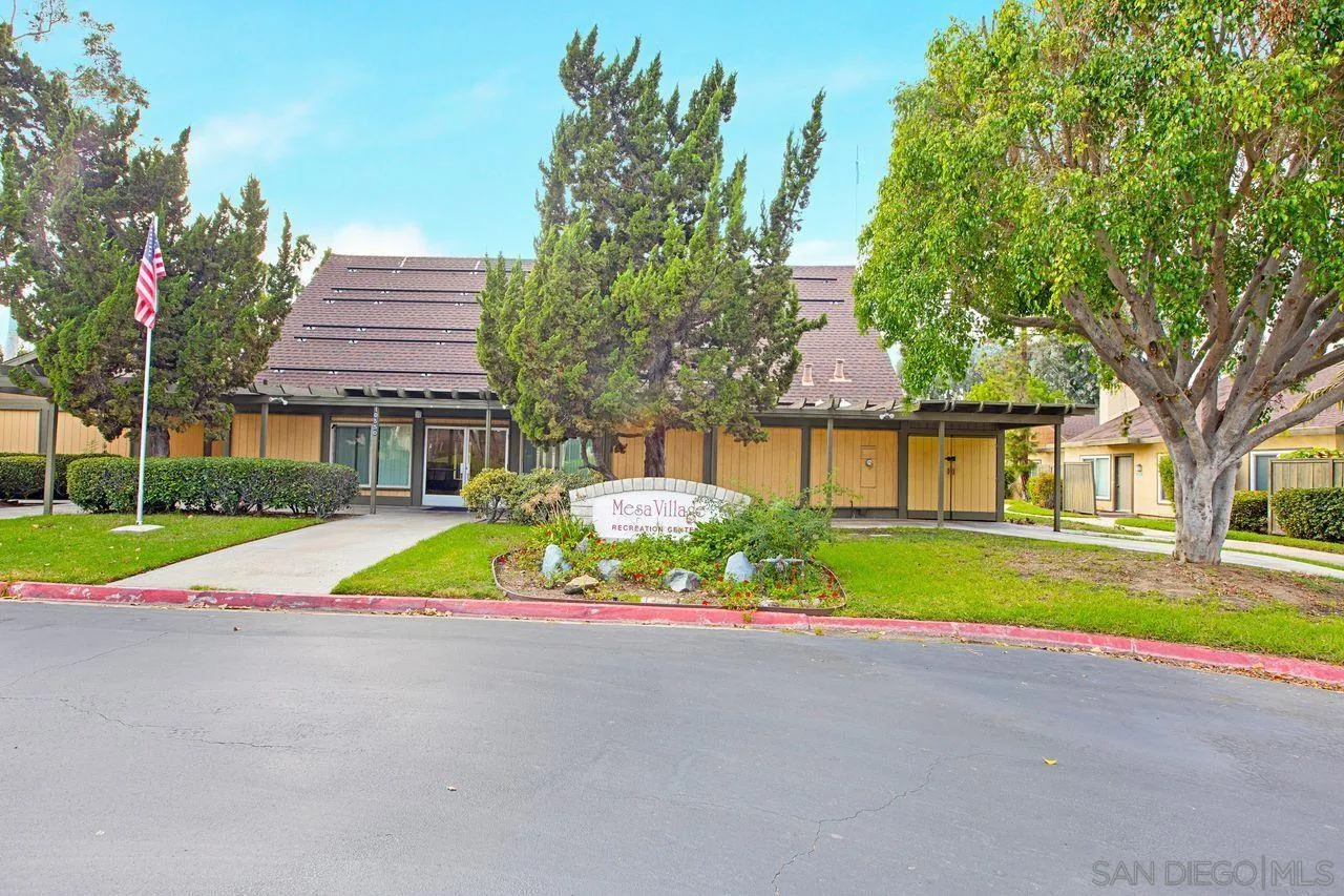 10539 Caminito Glenellen