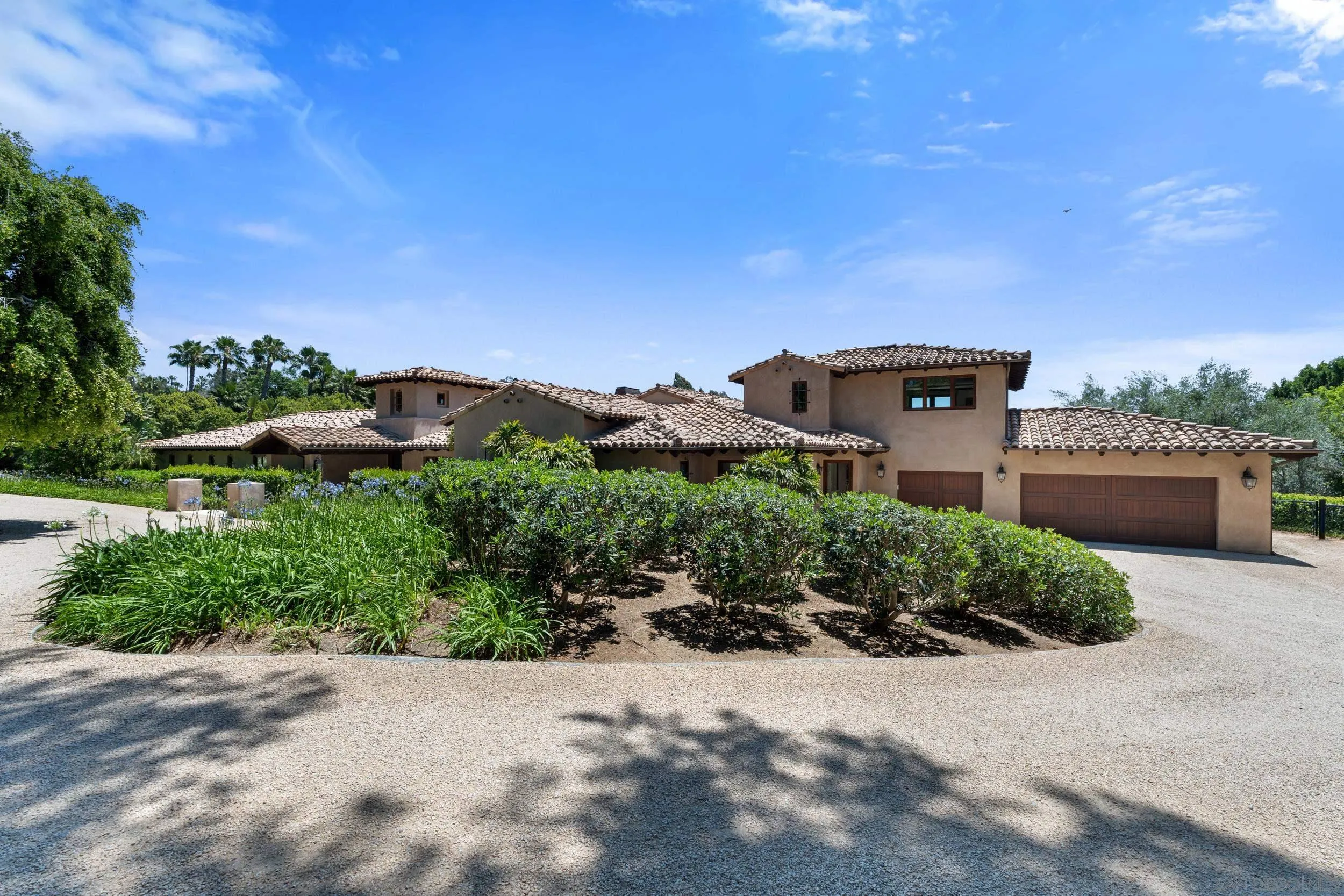 6871 Las Colinas