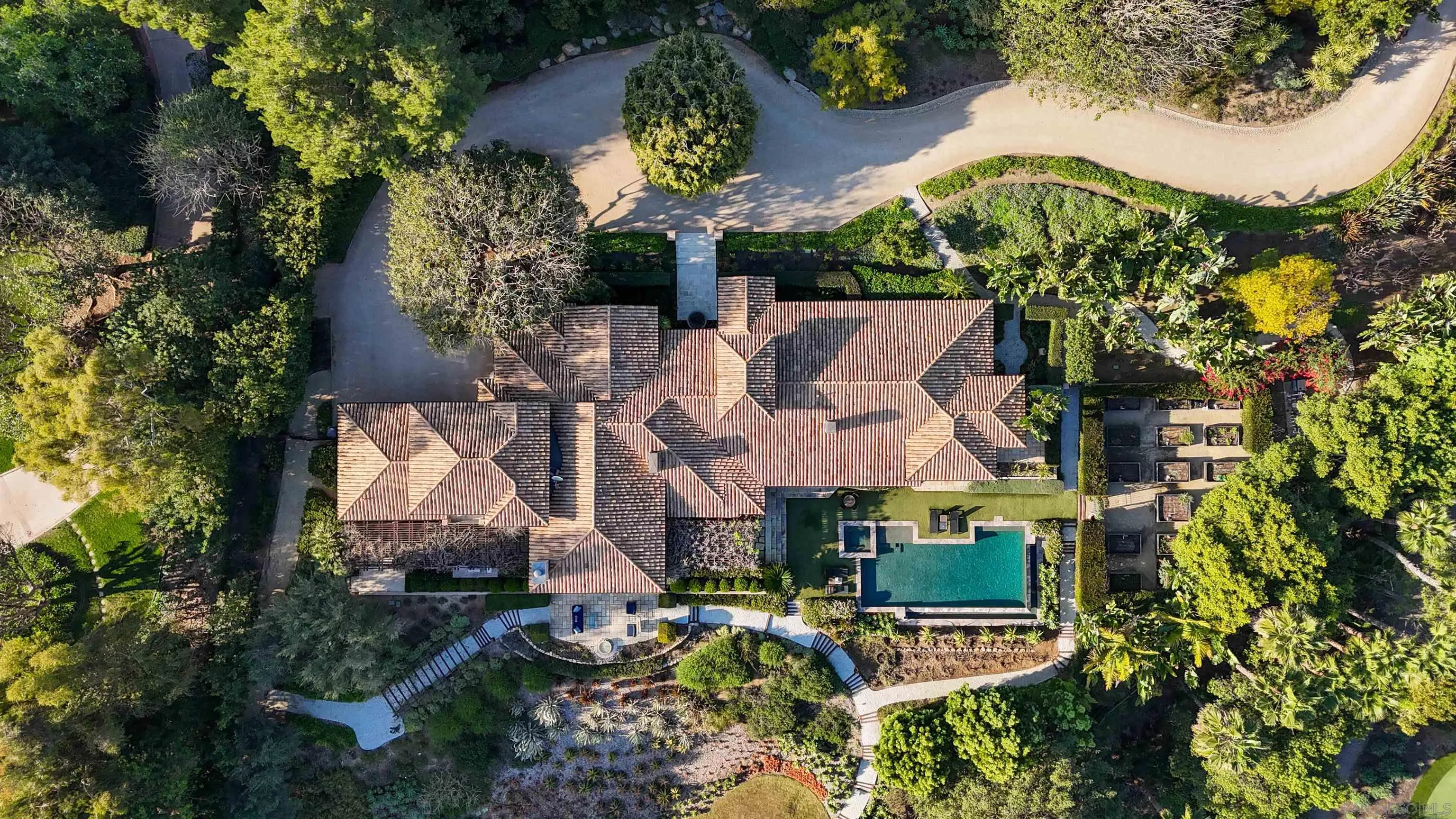 6871 Las Colinas