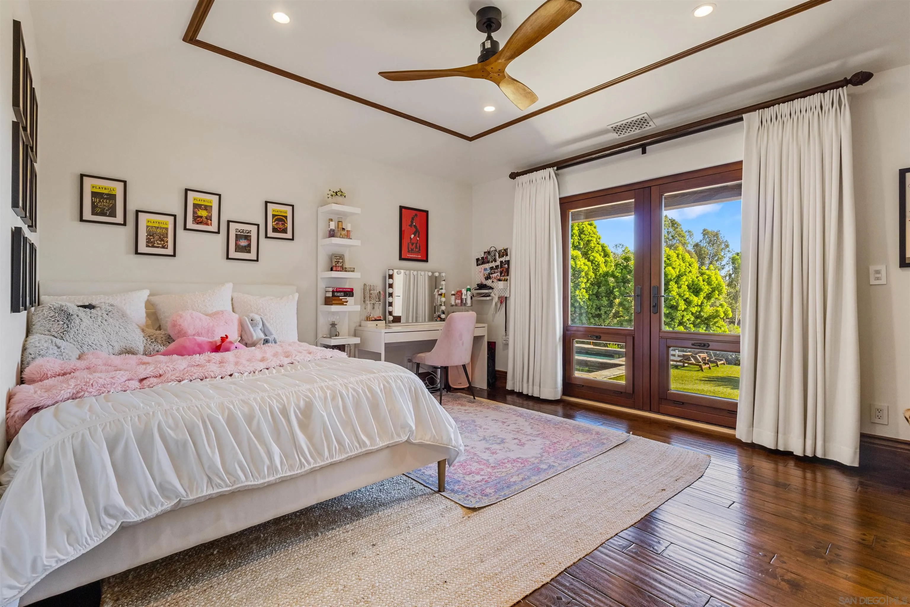 6871 Las Colinas