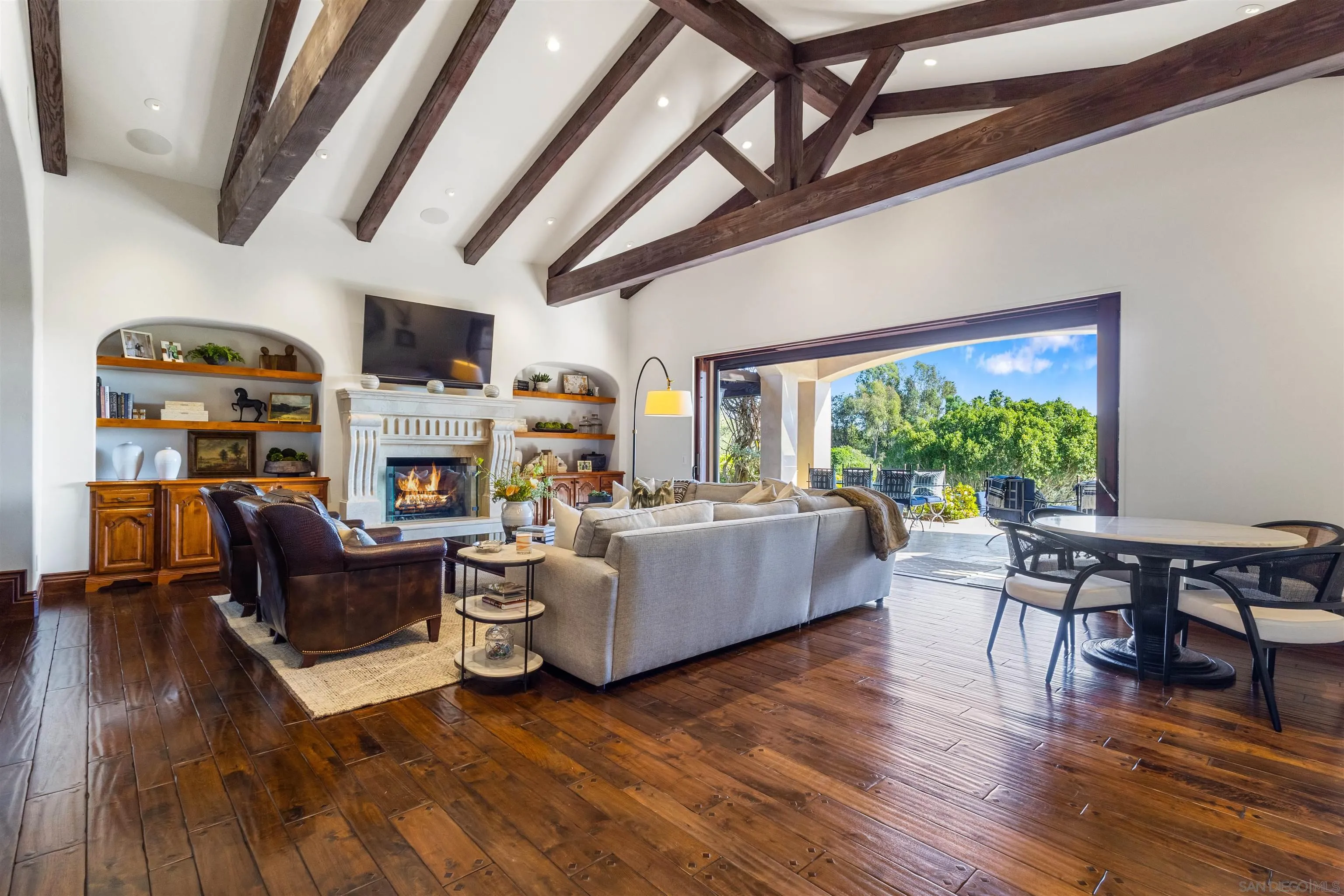 6871 Las Colinas