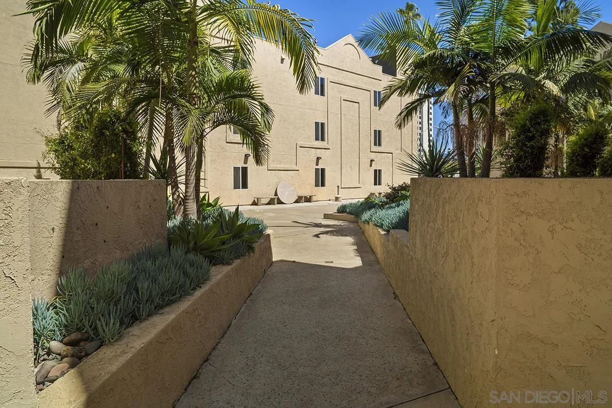 3440 Lebon Dr Unit 4110