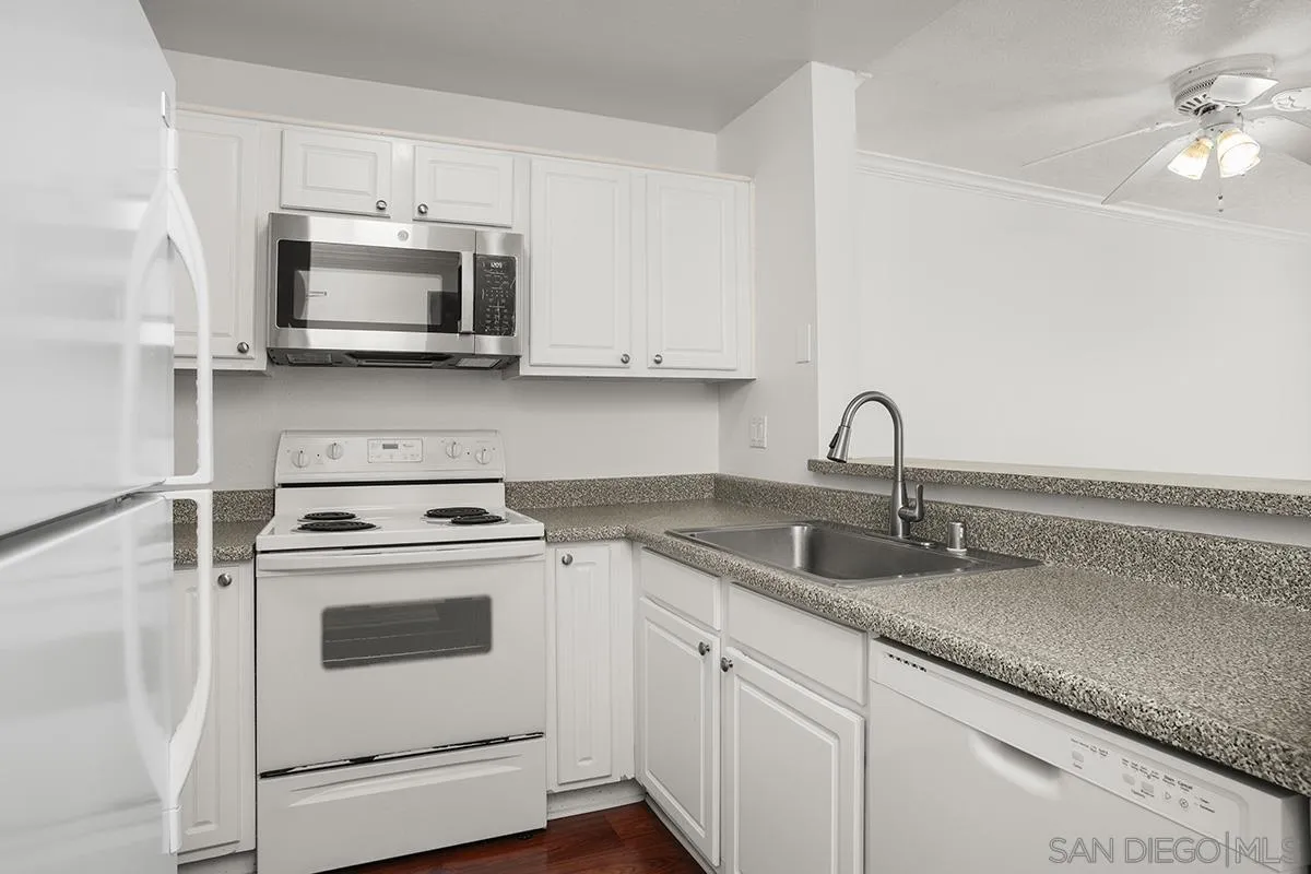 3440 Lebon Dr Unit 4110