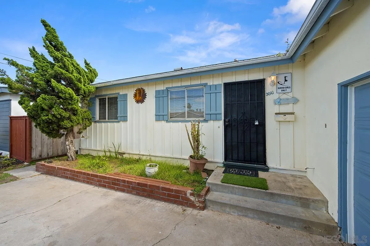 3641 Martha St