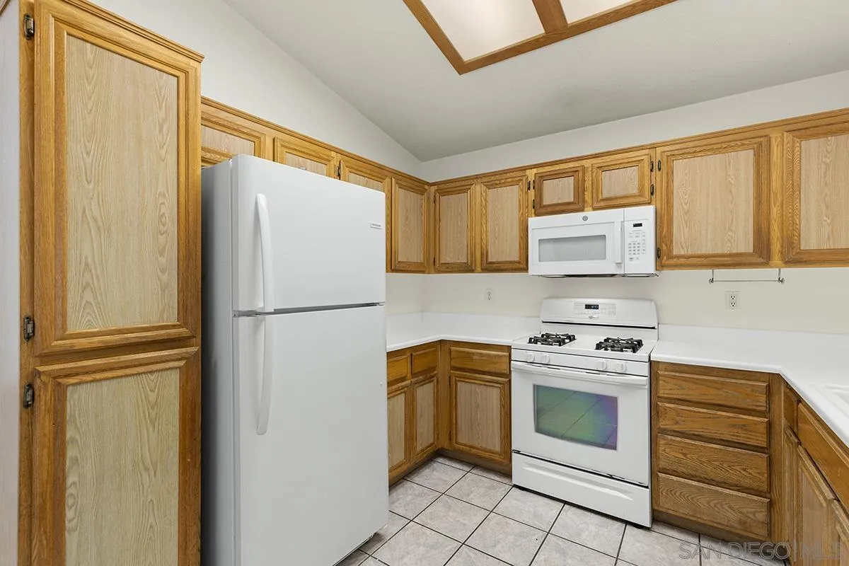 32003 Calle Novelda
