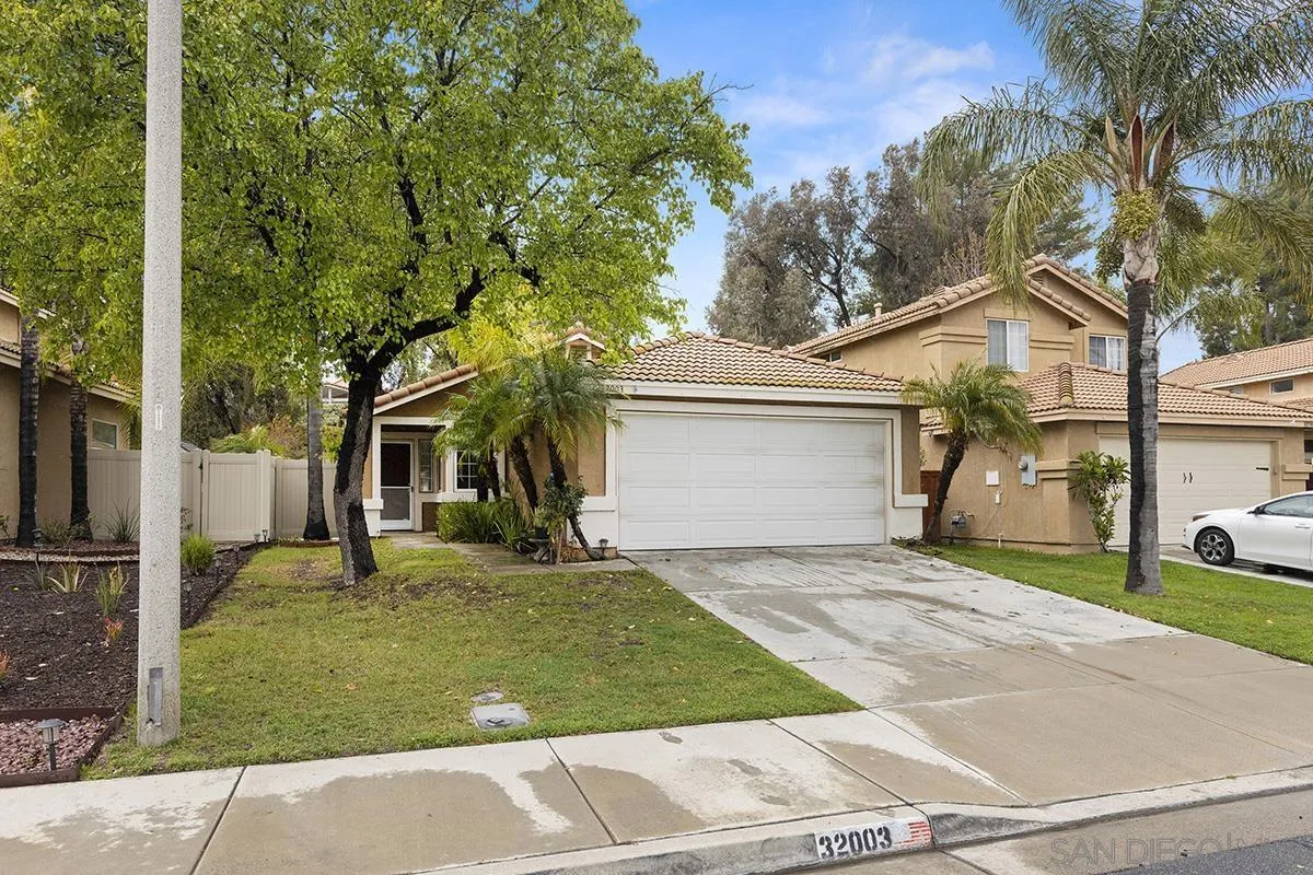 32003 Calle Novelda