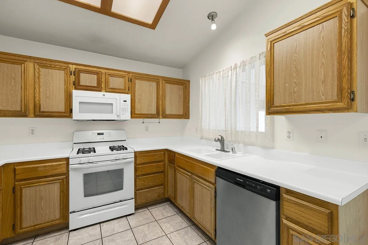32003 Calle Novelda