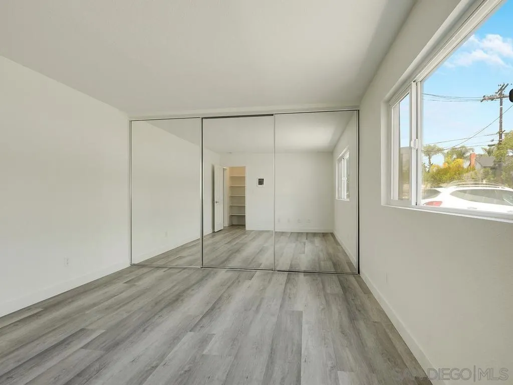6602 Beadnell Way Unit 4