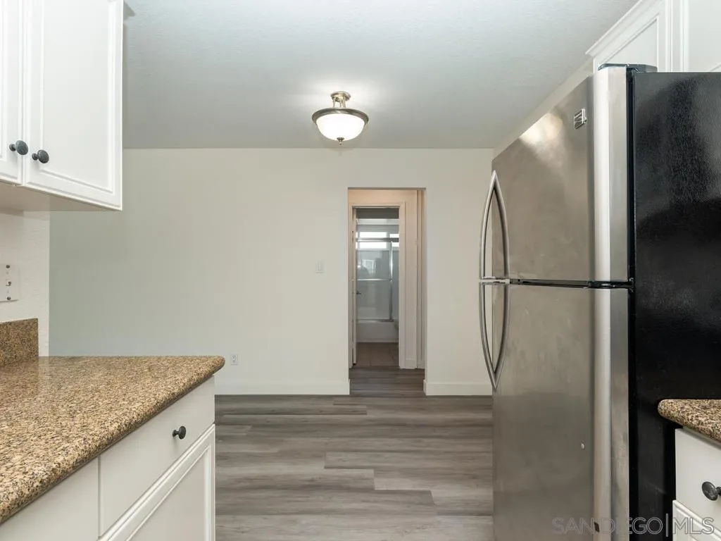 6602 Beadnell Way Unit 4