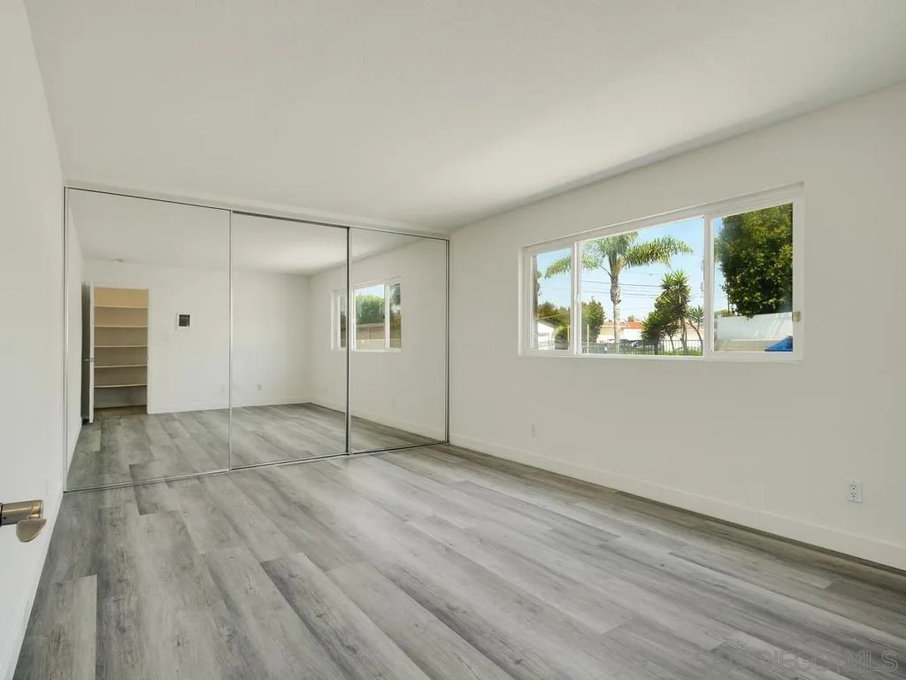 6602 Beadnell Way Unit 4