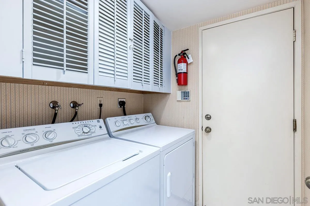 8733 Elford Ct