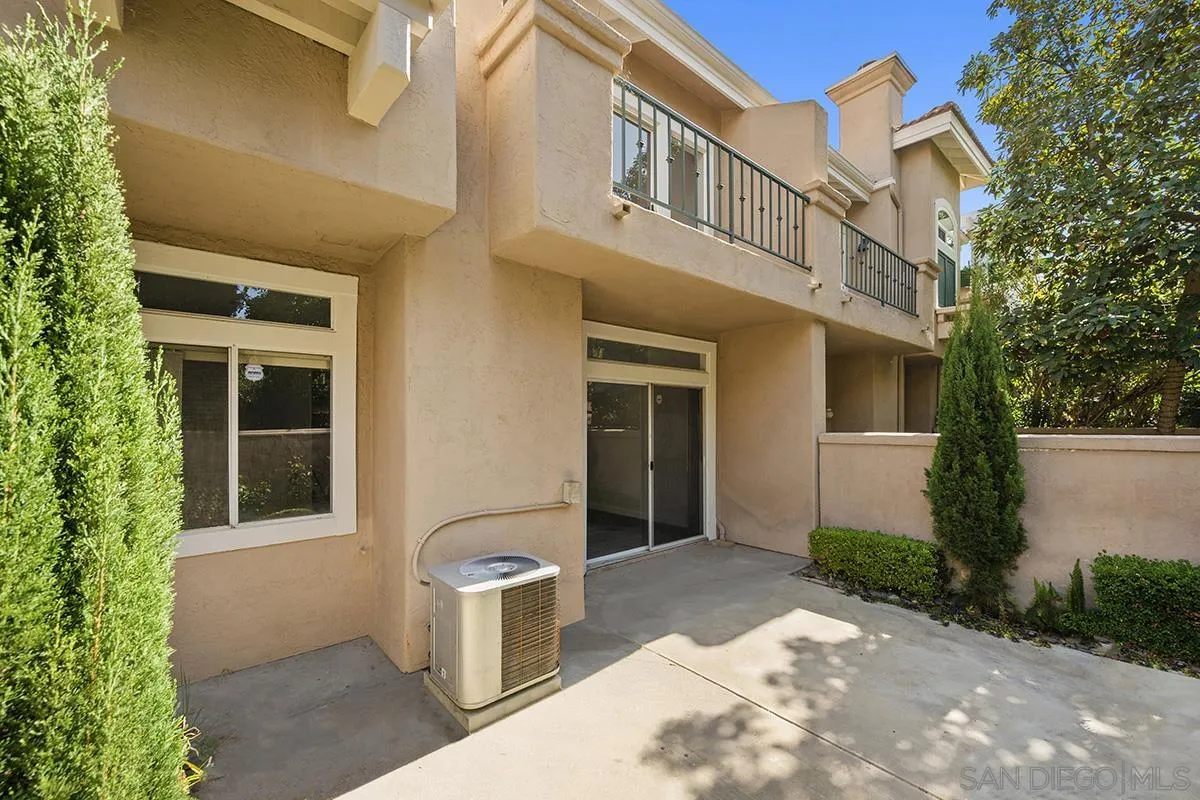 7274 Shoreline Dr Unit 117