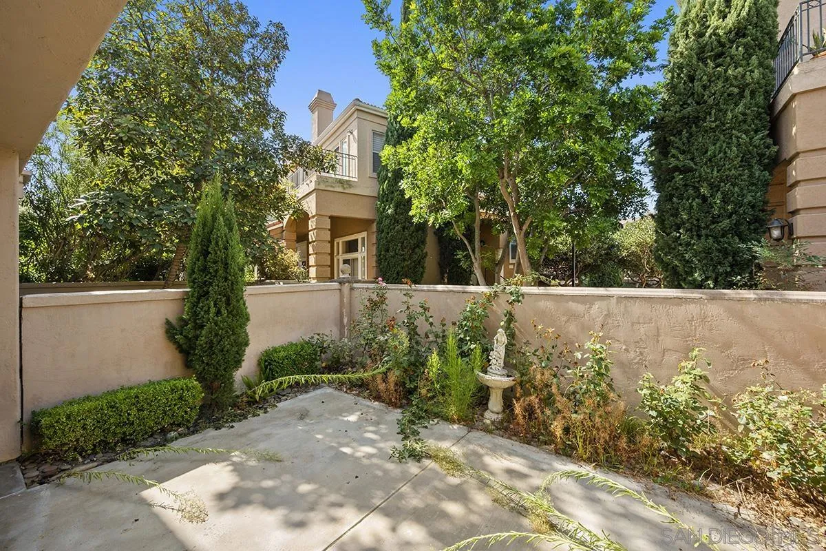 7274 Shoreline Dr Unit 117