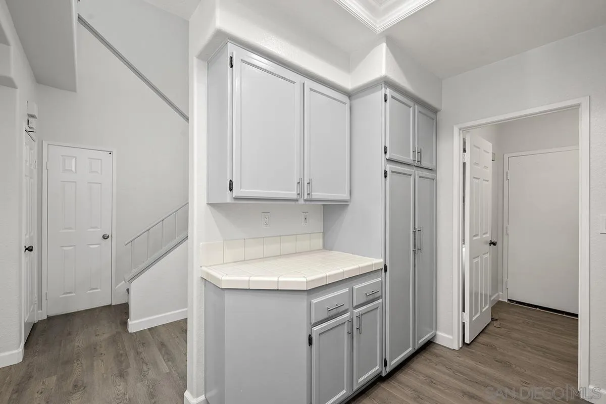 7274 Shoreline Dr Unit 117