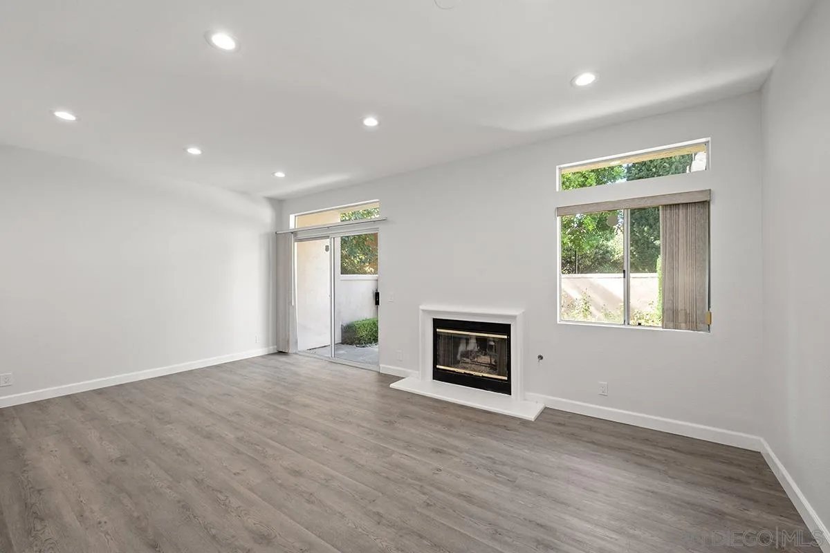 7274 Shoreline Dr Unit 117