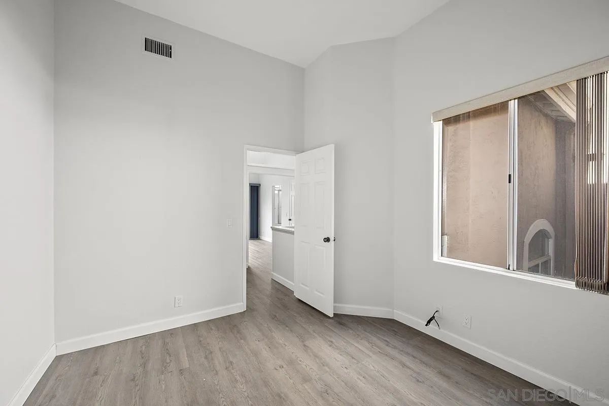 7274 Shoreline Dr Unit 117