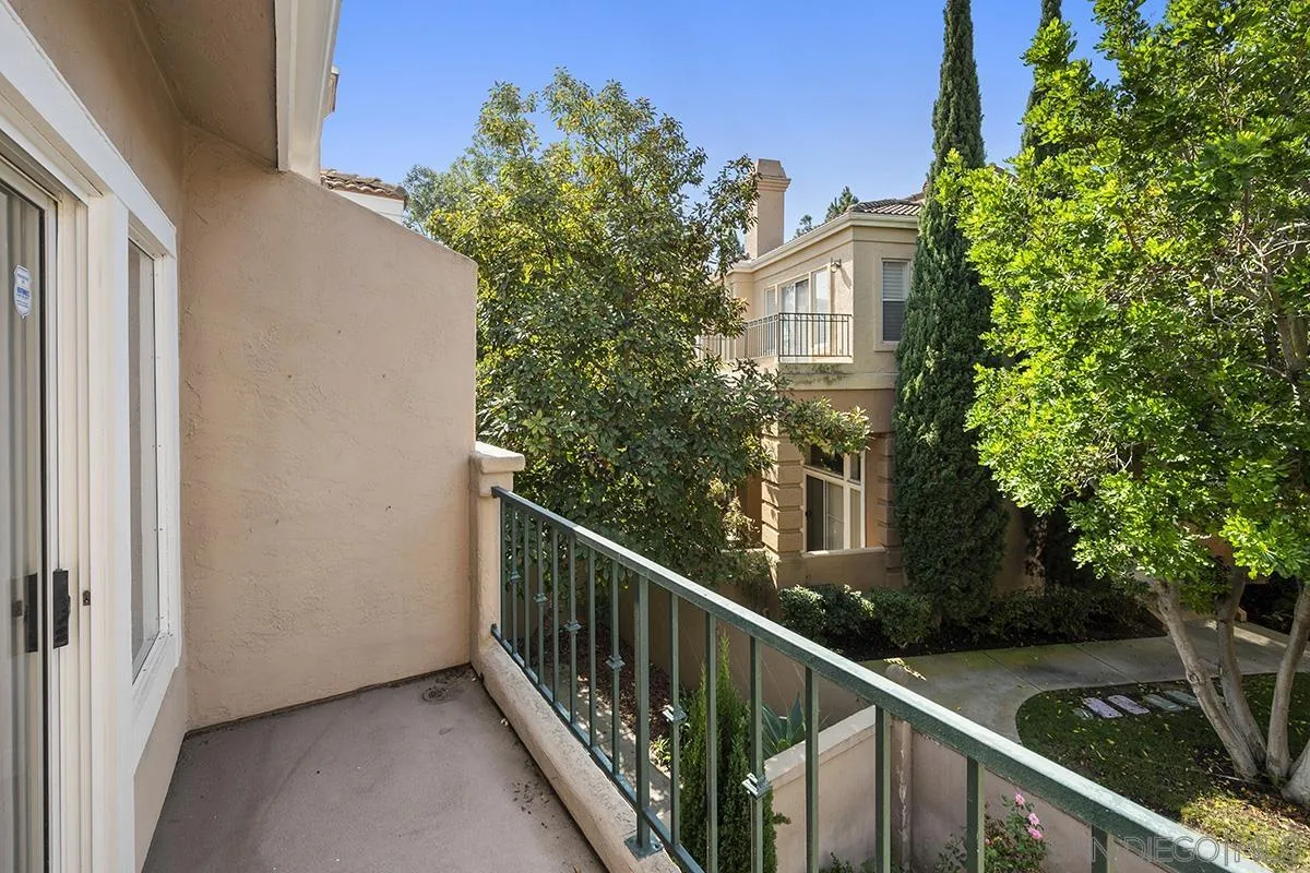 7274 Shoreline Dr Unit 117