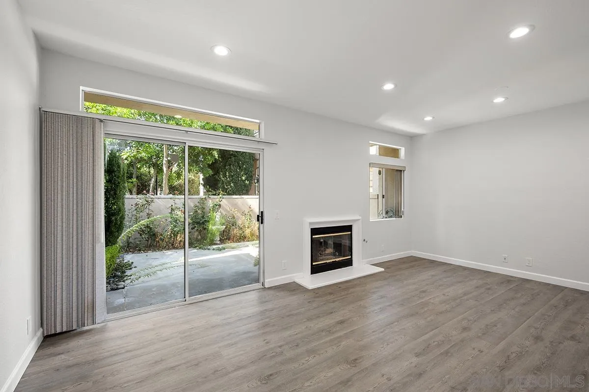 7274 Shoreline Dr Unit 117