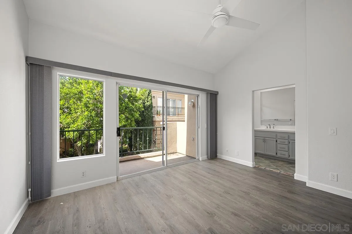 7274 Shoreline Dr Unit 117