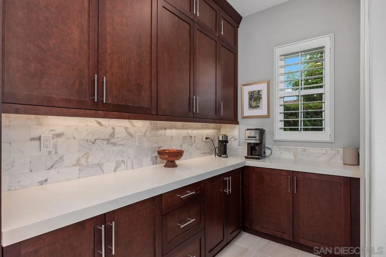 17004 Rendezvous Cir