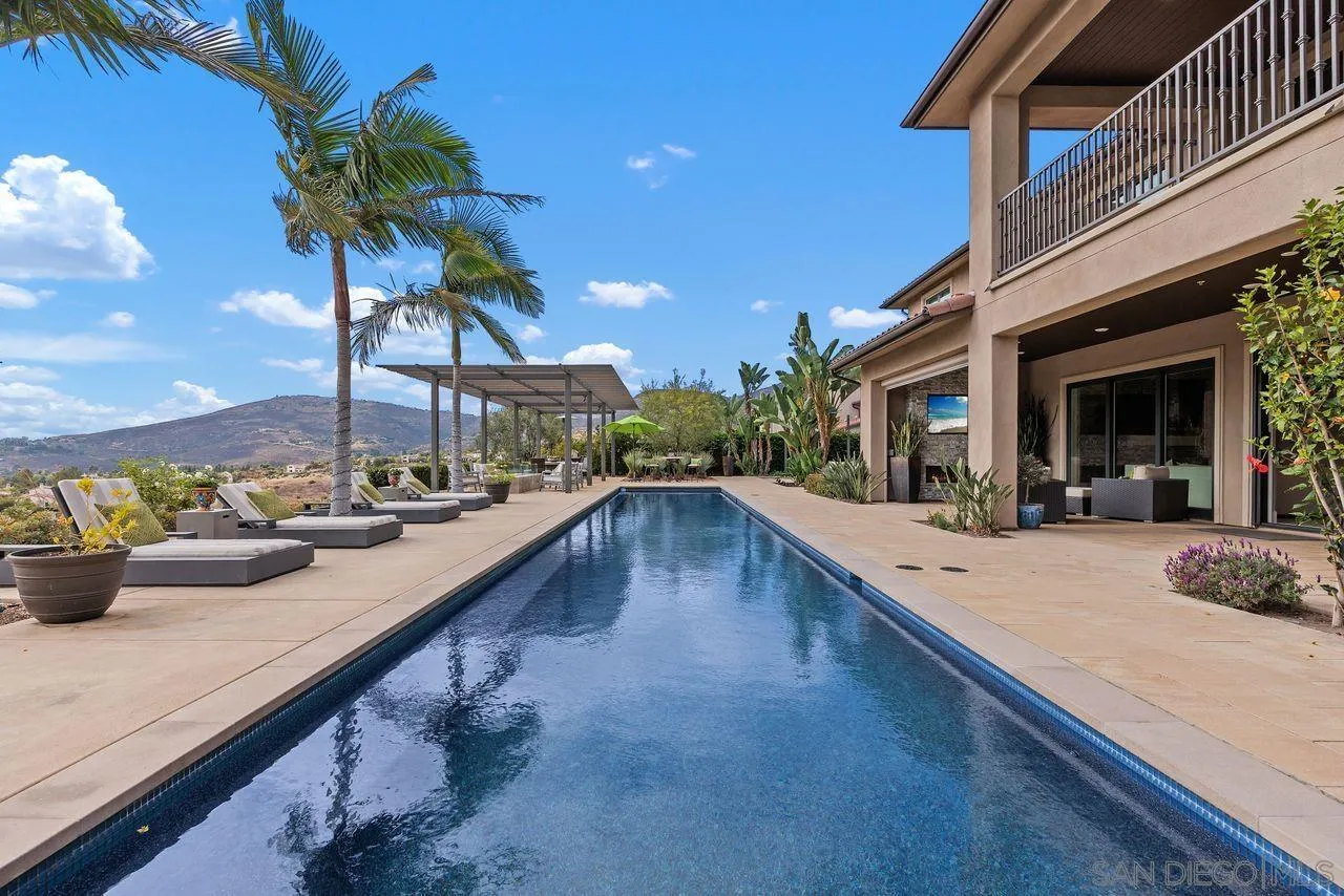 17004 Rendezvous Cir