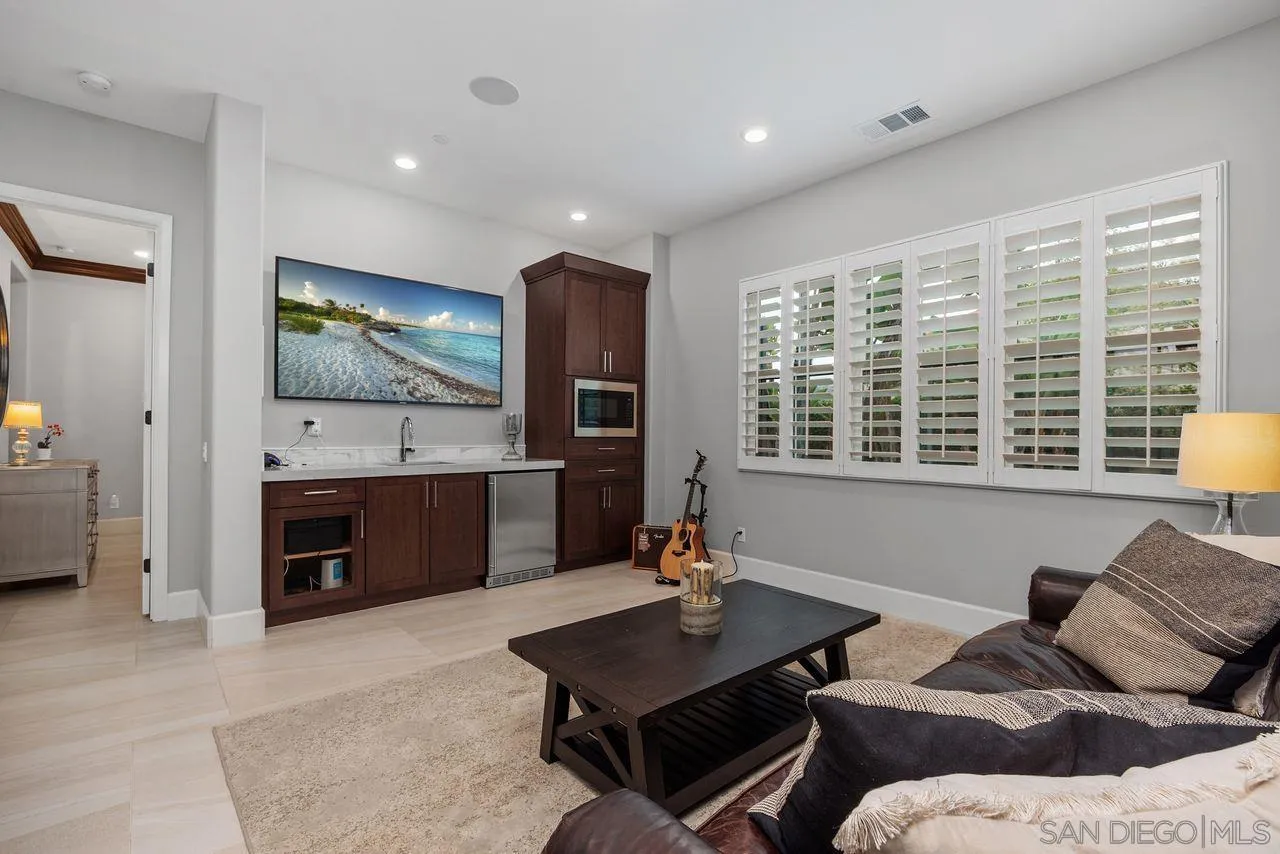 17004 Rendezvous Cir