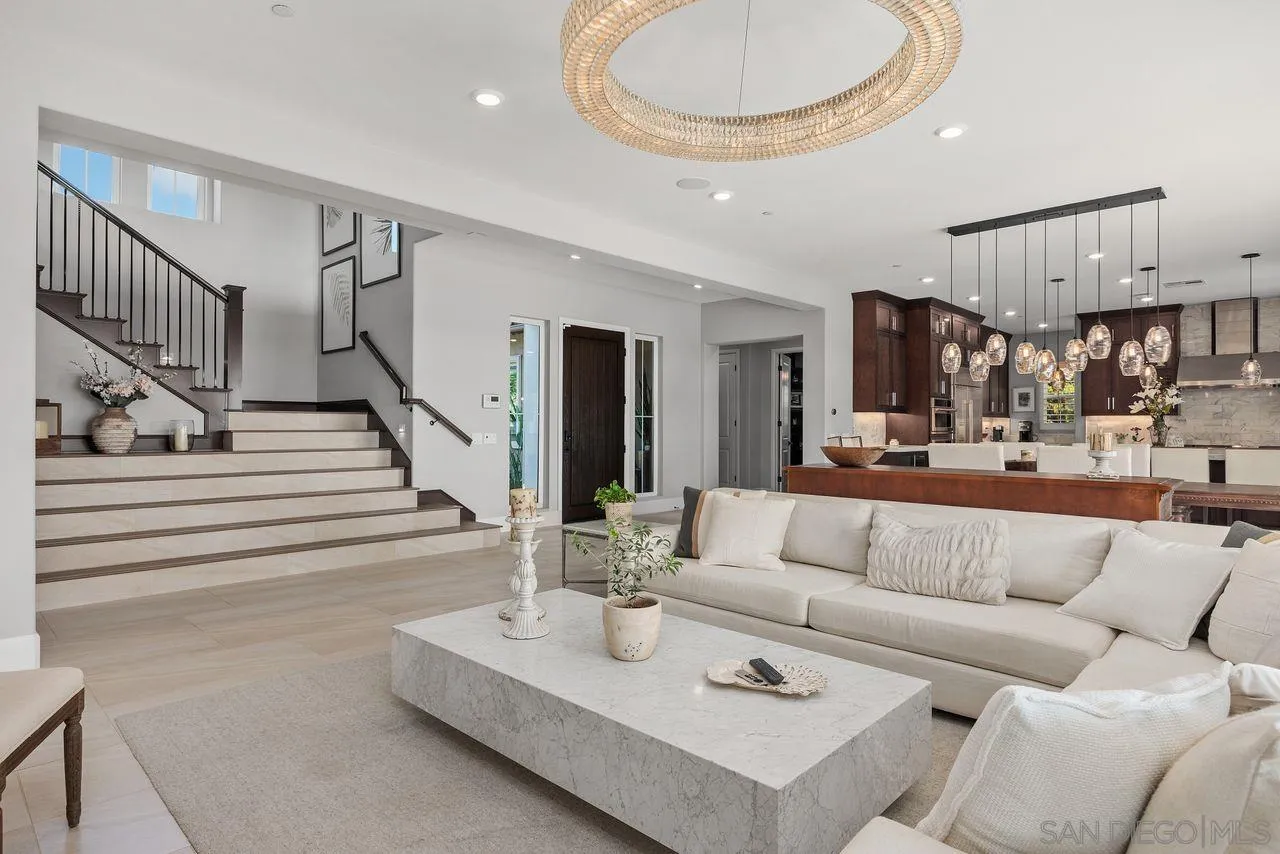17004 Rendezvous Cir