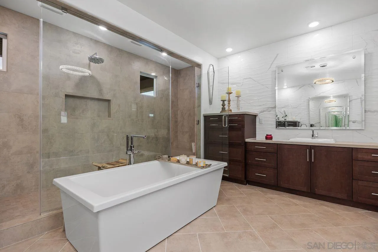 17004 Rendezvous Cir