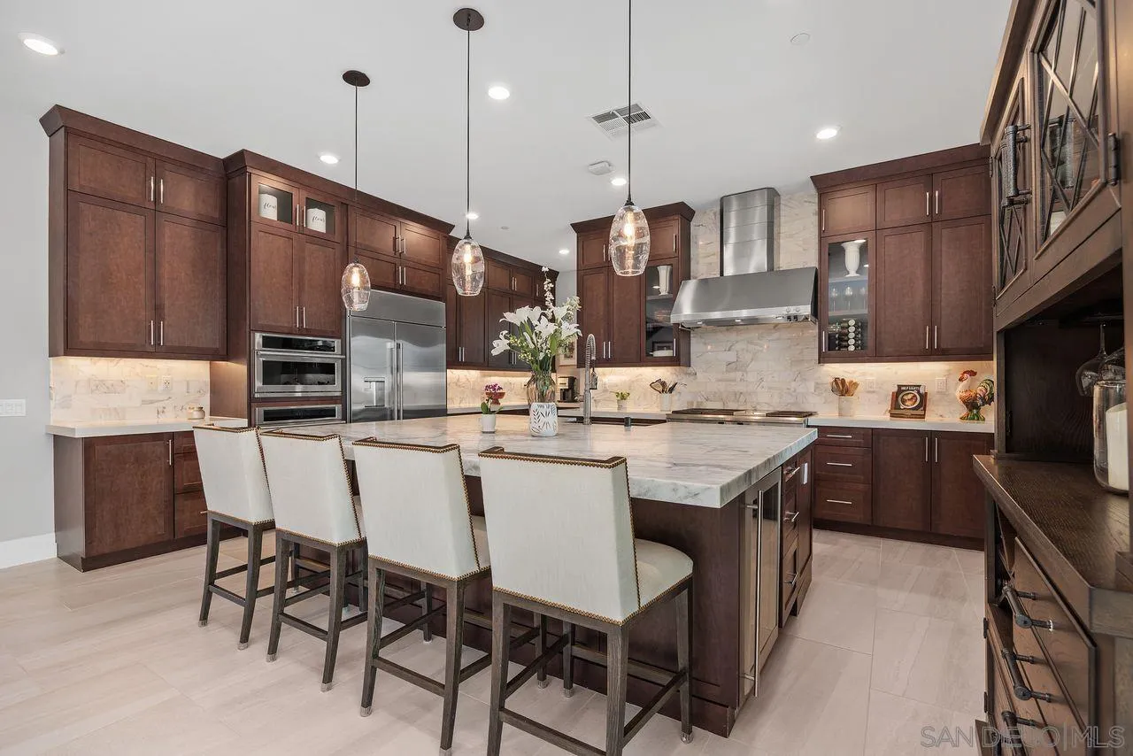 17004 Rendezvous Cir