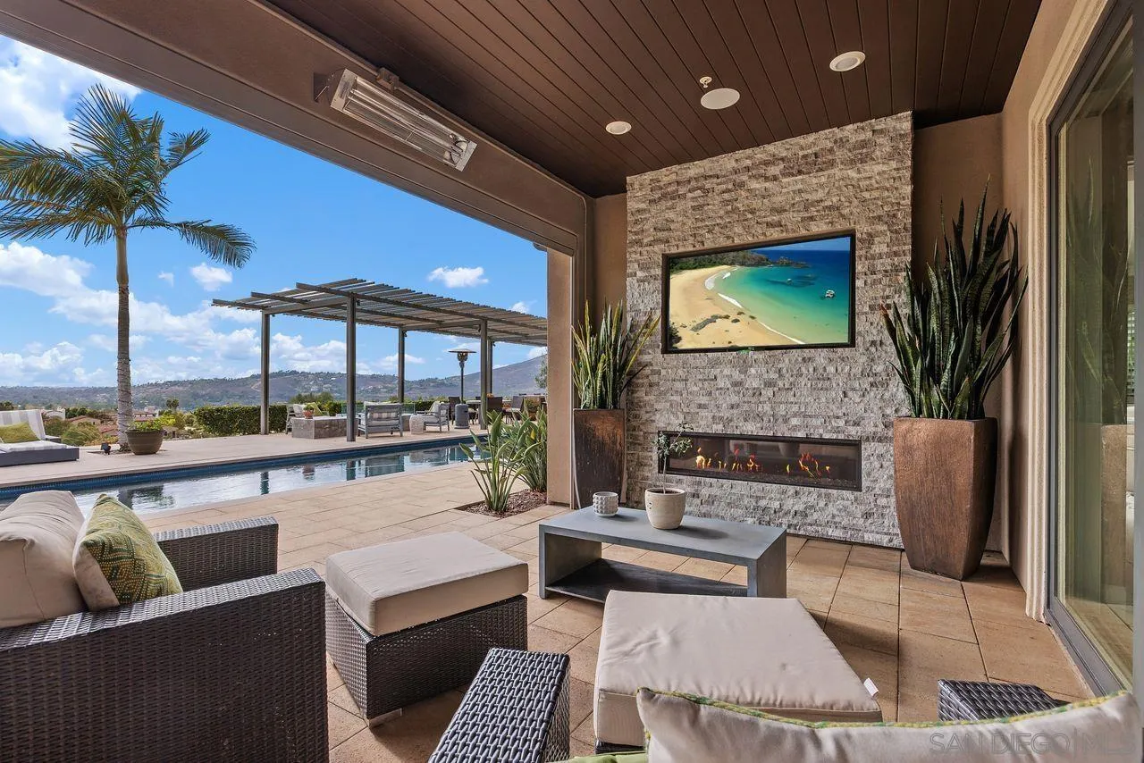 17004 Rendezvous Cir