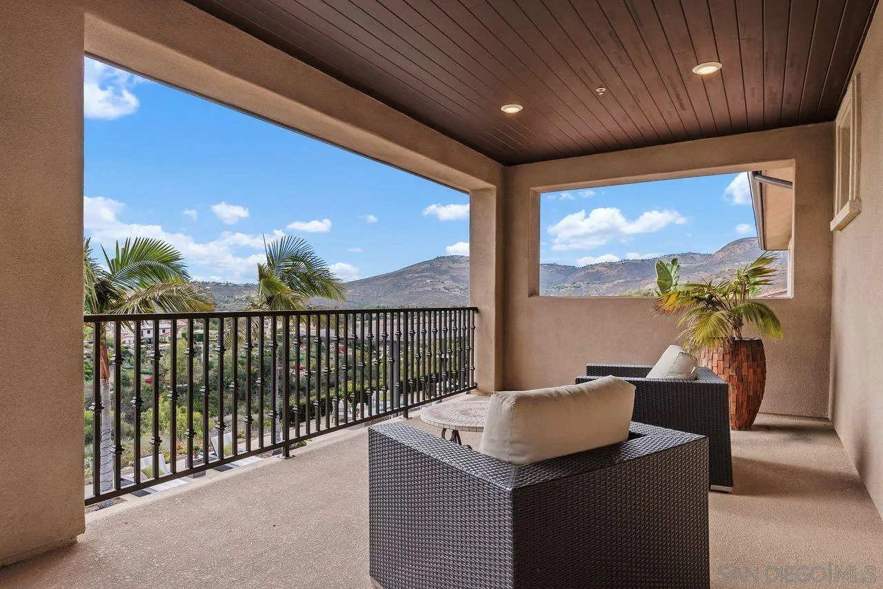 17004 Rendezvous Cir