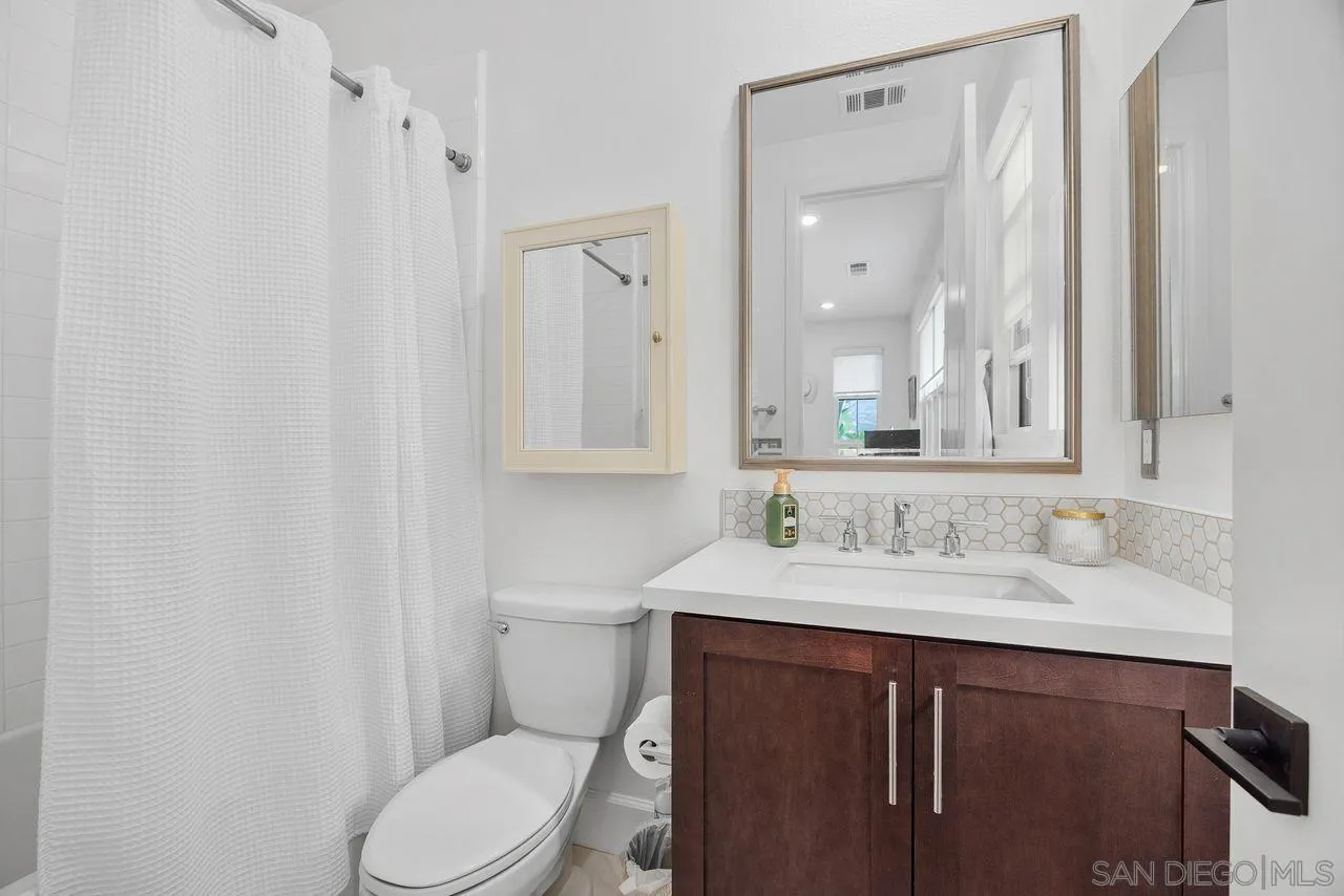 17004 Rendezvous Cir
