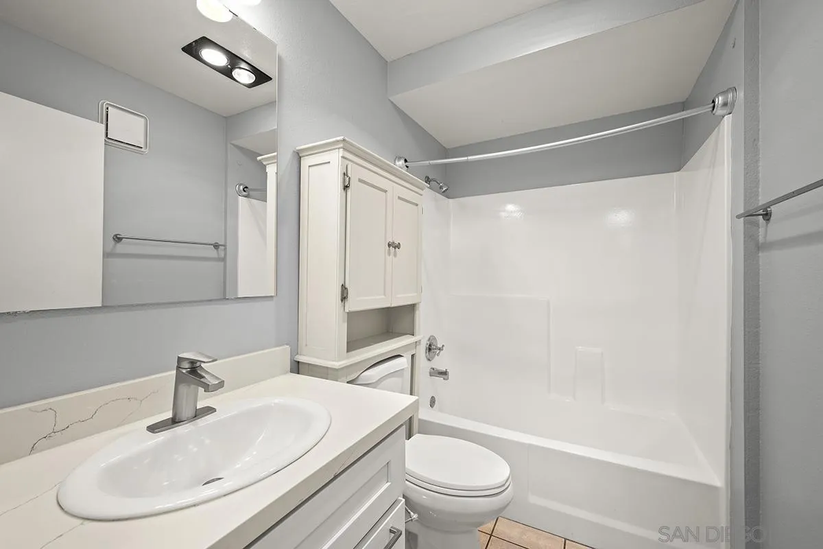 2108 3rd Ave Unit 2