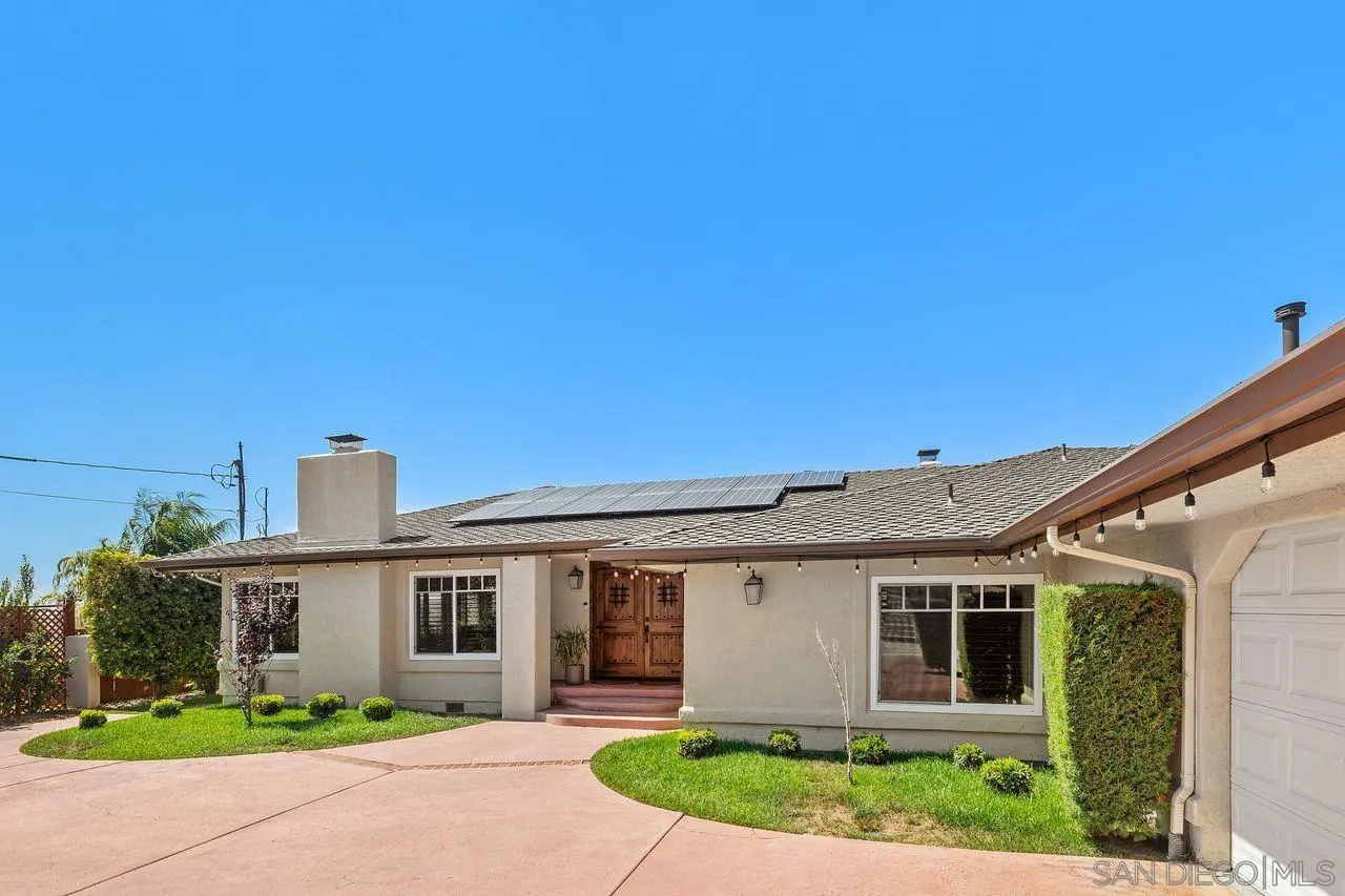 1041 Calle Mesita