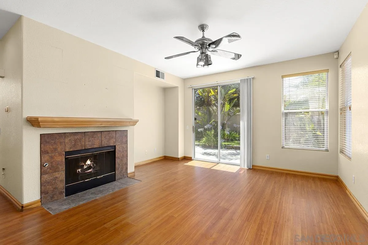 553 Golf Glen Dr