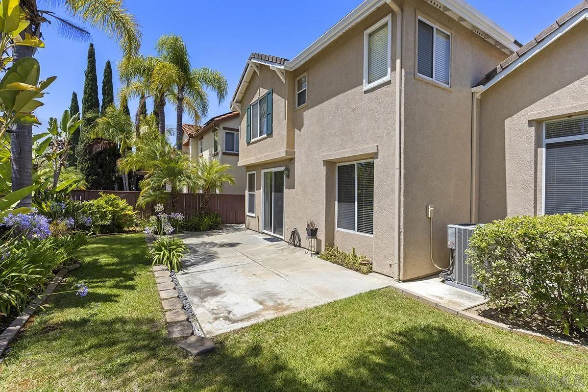 553 Golf Glen Dr